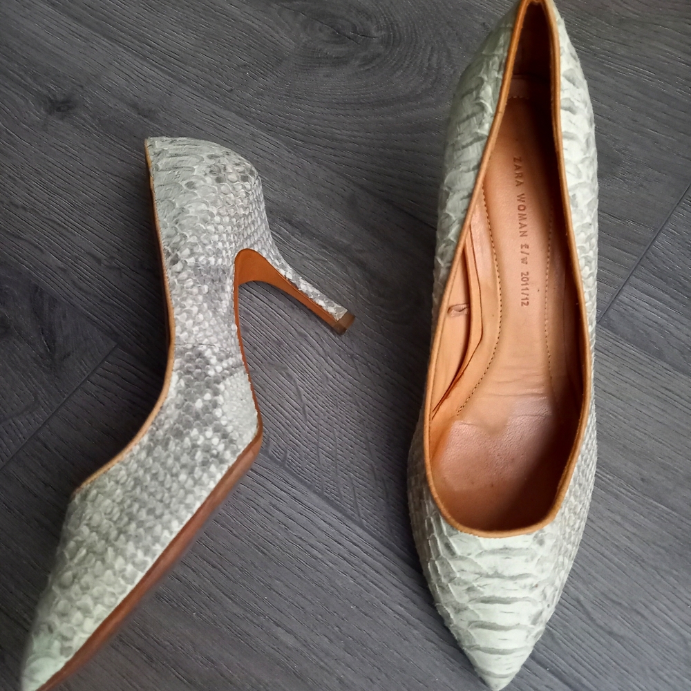 Python shoes